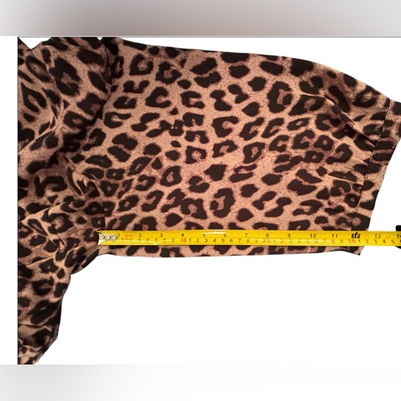 Leopard Print Pullover V NeckTop Size 4X Torrid   SKU 5 - Picture 10 of 16